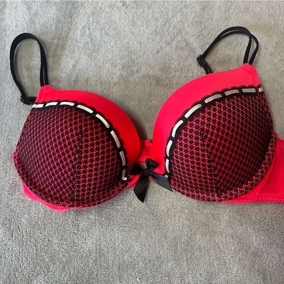 💕2/$35 💕 Victoria's Secret Neon Coral Very Sexy Pigeonnant Bra - Picture 3 of 8